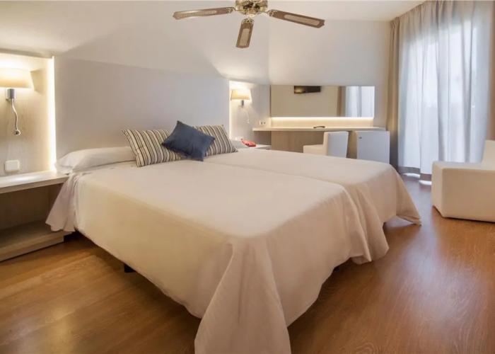 Sentido Fido Tucan - Adults Only