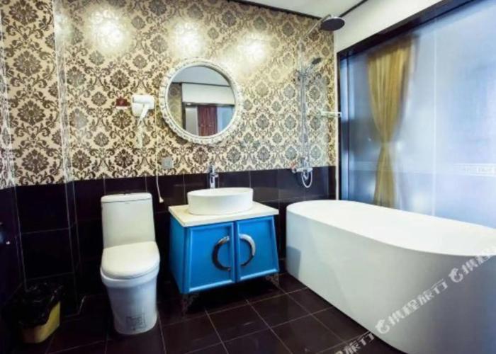 Dandong Yihai Business Hotel