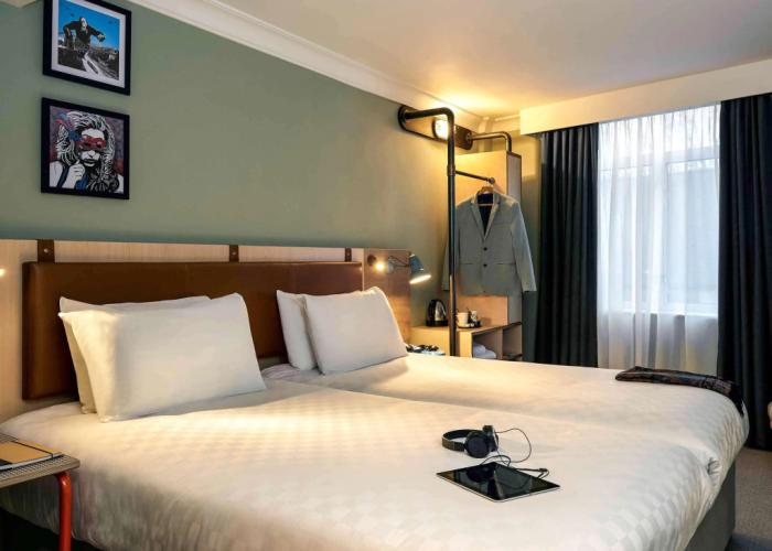 Bristol Grand Hotel By Sunday