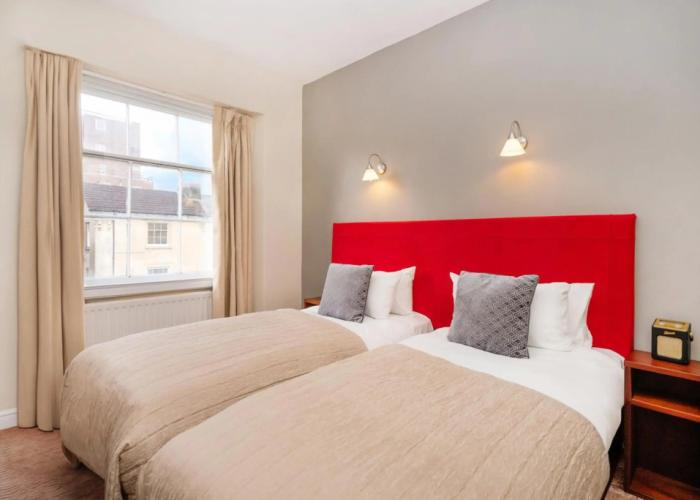 Clifton Hotel