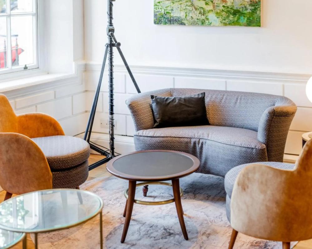 фото Berkeley Square Hotel