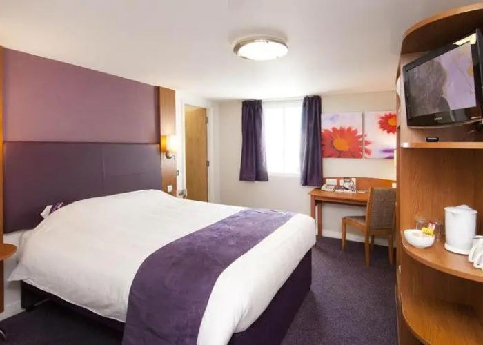 Premier Inn Bristol South