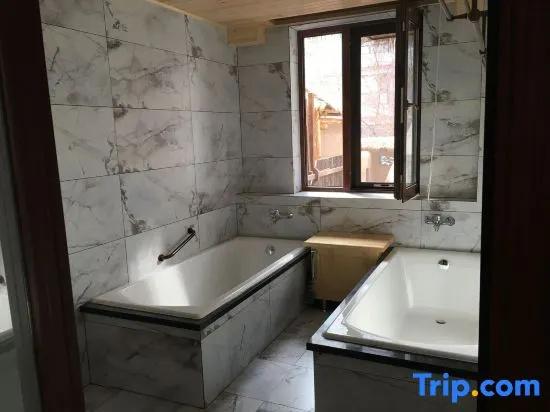 Yitang Yizhai Hot Spring Hotel
