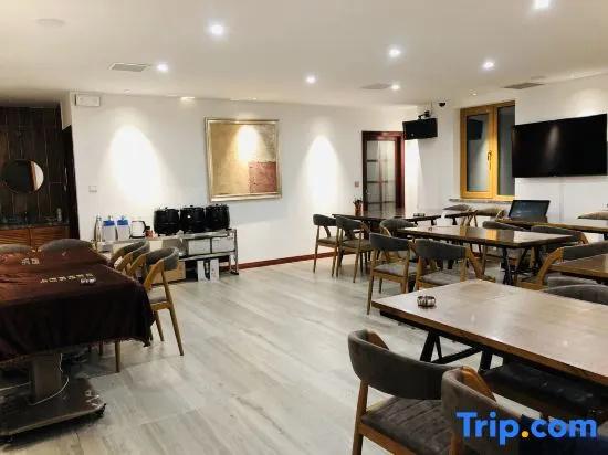 Yitang Yizhai Hot Spring Hotel