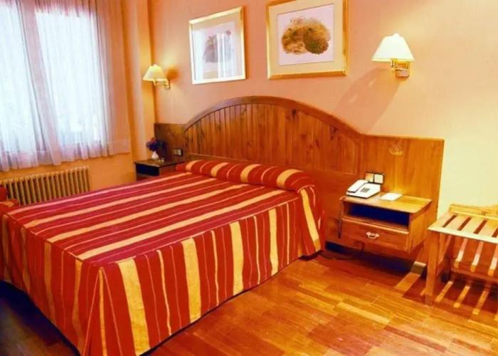 Apartamentos Pessets Adelaida