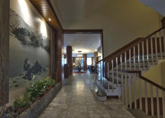 Apartamentos Pessets Adelaida