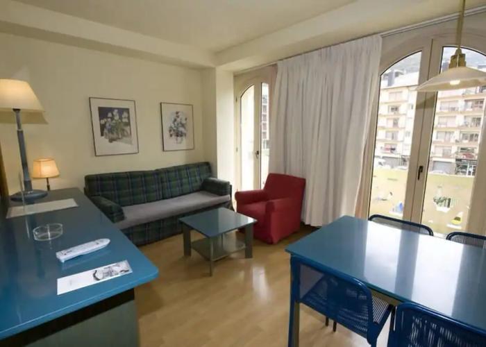 Apartamentos Pessets Adelaida