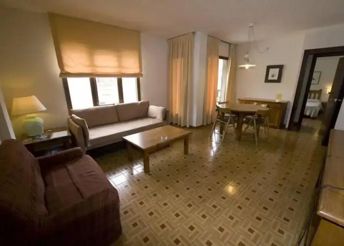 Apartamentos Pessets Adelaida