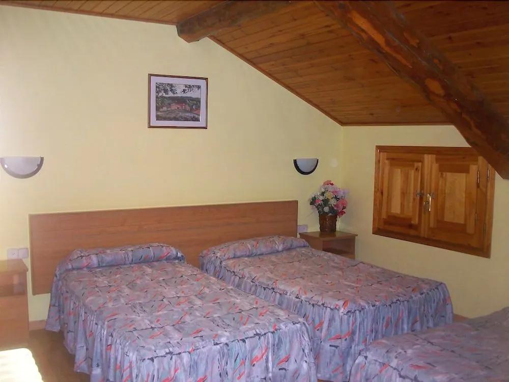 фото Hostal Can Josep