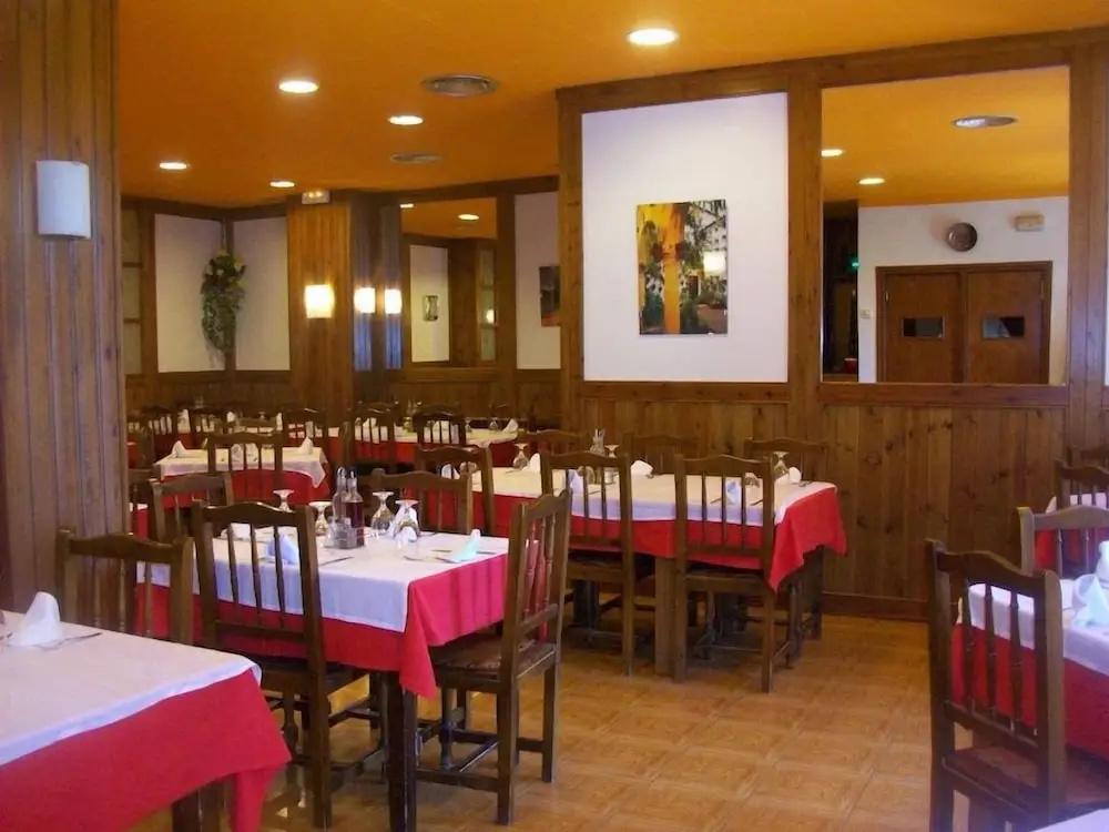 фото Hostal Can Josep
