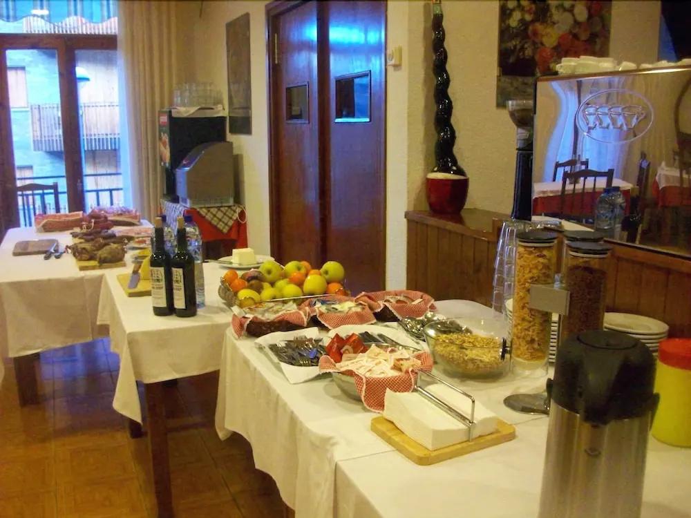 фото Hostal Can Josep