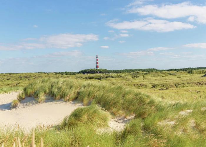 Comfortable Bungalow With Dishwasher Near the Beach