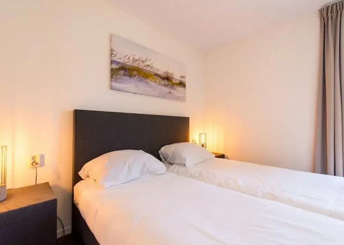 Modern Lodge With two Bath Rooms, Near the Beach