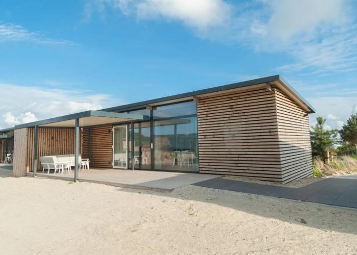 Comfortable Lodge With Dishwasher, Near the Beach