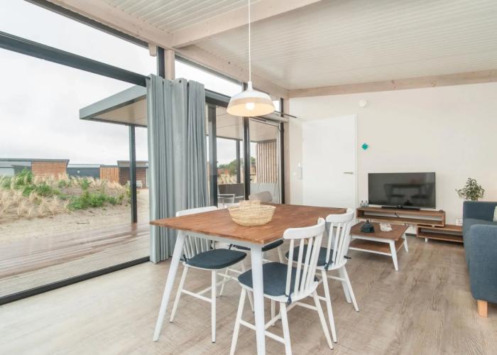Comfortable Lodge With Dishwasher, Near the Beach