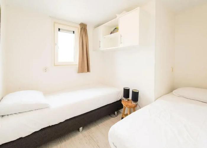 Modern Chalet With Dishwasher, Near the Beach