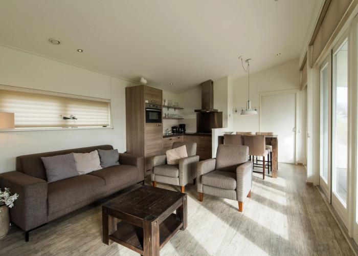 Nice, 2 Bathroom Lodge With Dishwasher, Near the Sea