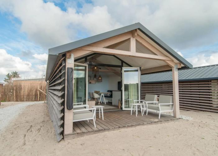 Comfortable Lodge With Hammock, Near the Beach