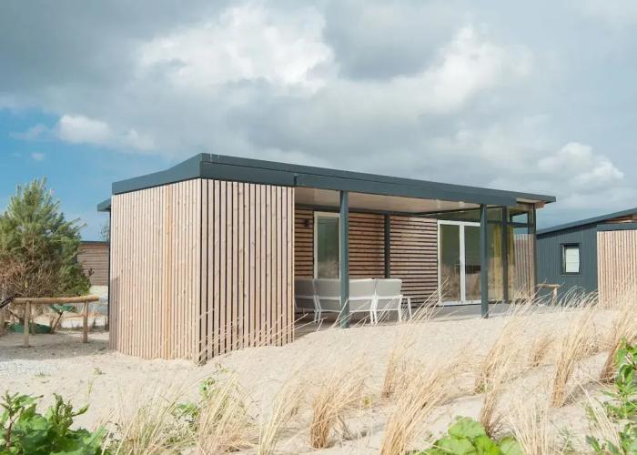 Comfy Lodge with Microwave Oven near Beach
