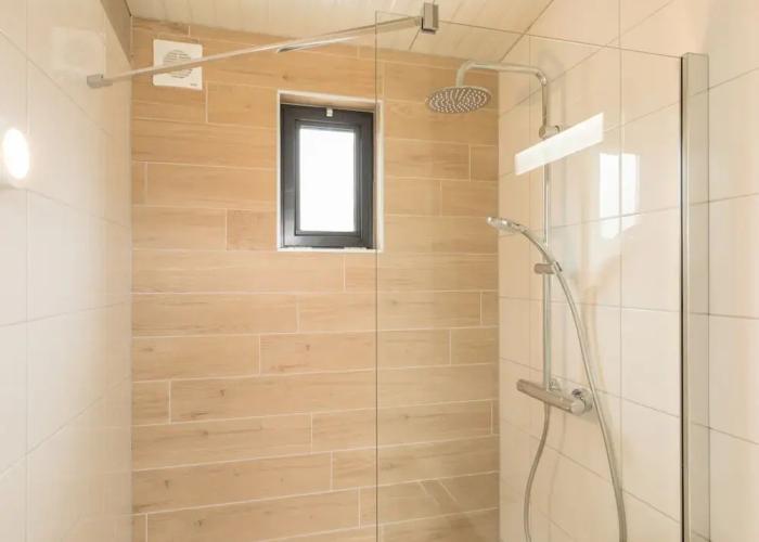 Comfy Lodge with Microwave Oven near Beach
