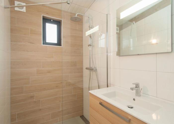 Comfy Lodge with Microwave Oven near Beach