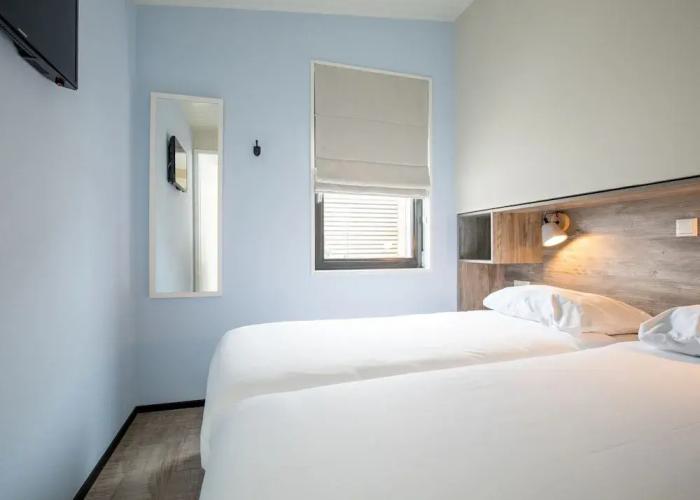 Great Lodge with Microwave Oven near Beach