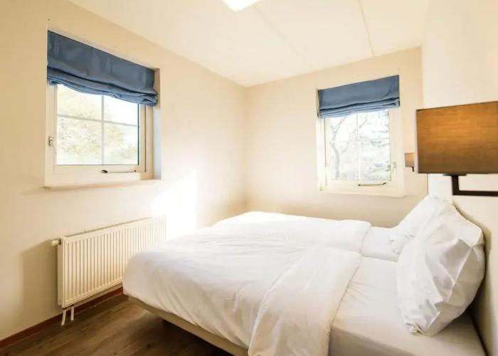 Thatched Villa With Dishwasher, on a Holiday Park, 1.5 km. From the Beach