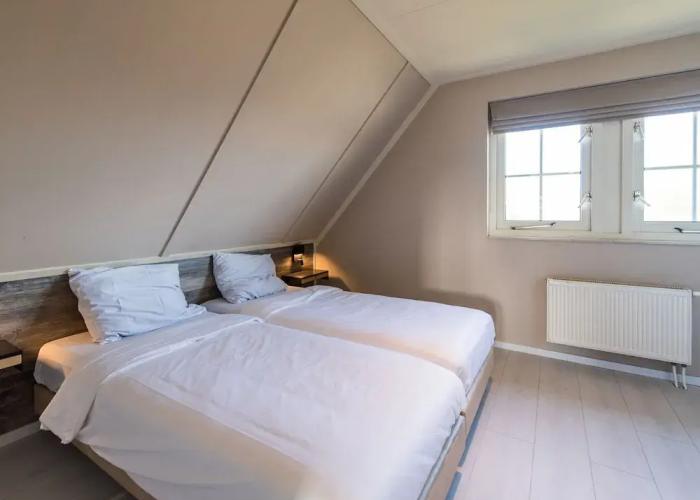 Thatched Villa With Dishwasher, on a Holiday Park, 1.5 km. From the Beach