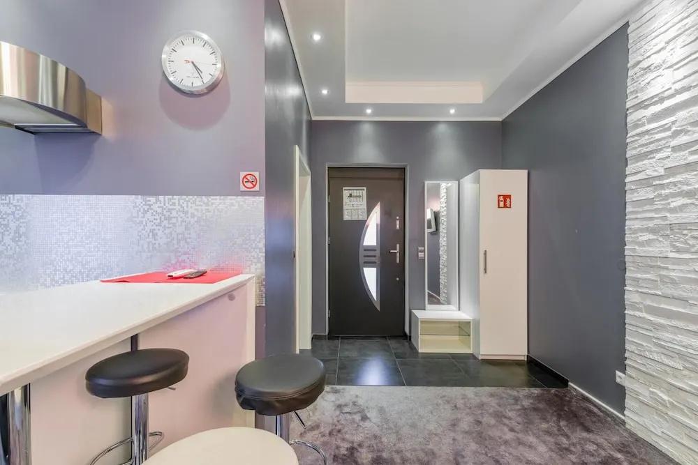 фото Hotel 108