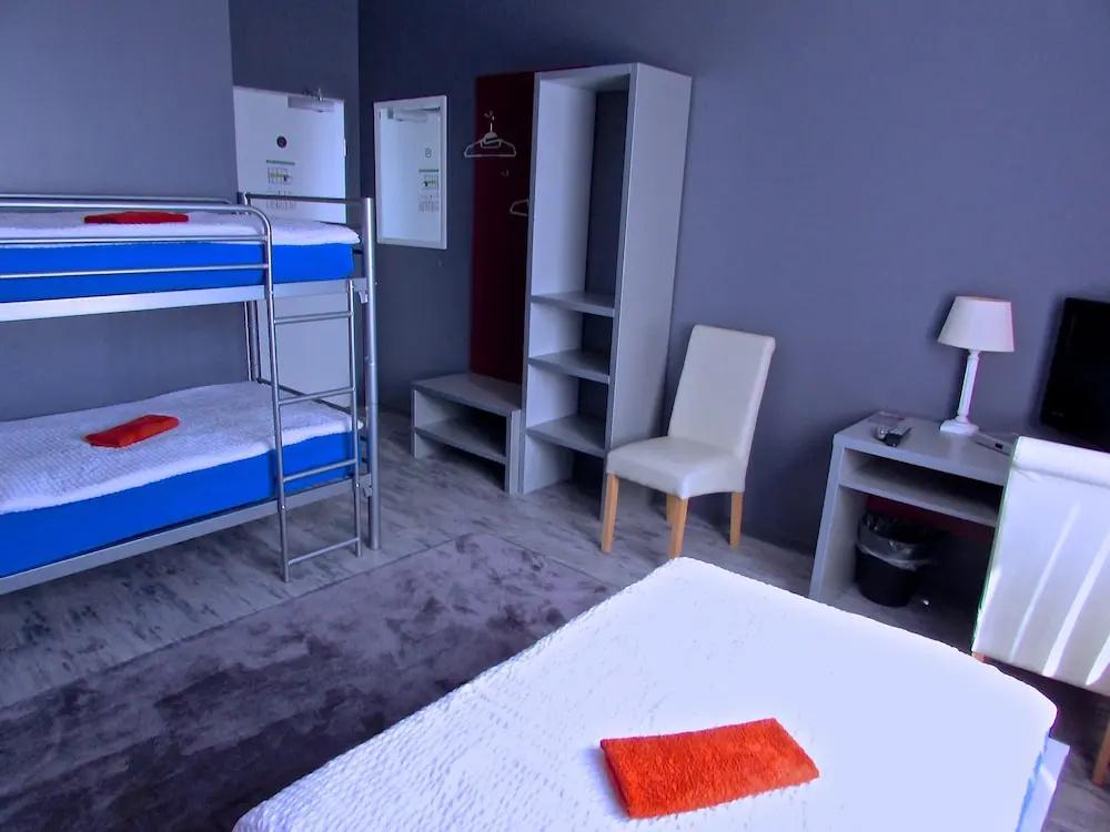 фото Hotel 108