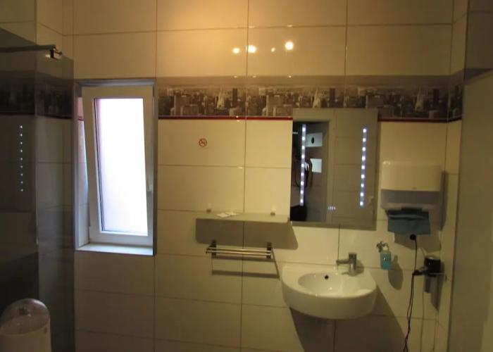 Hotel 108