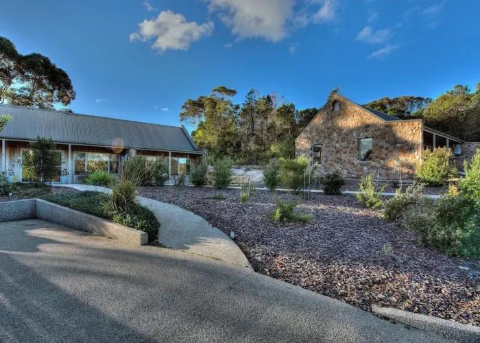 Freycinet Stone Studio 5