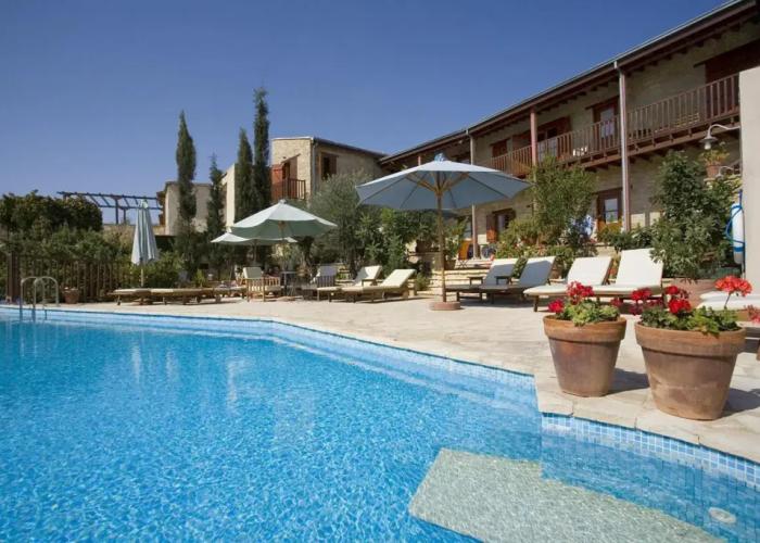 Eveleos Country House