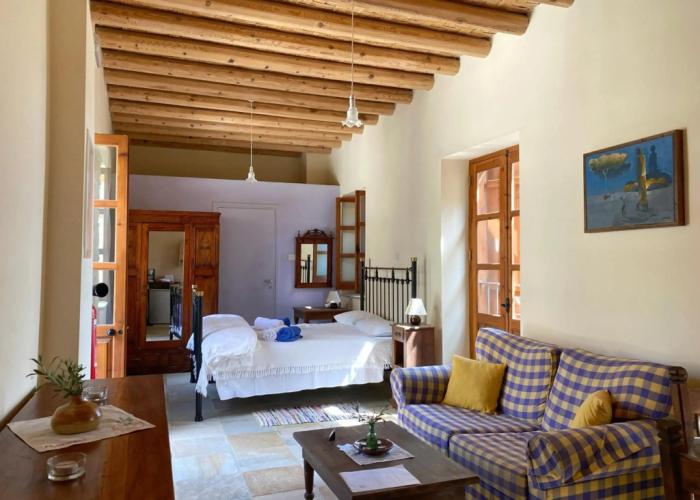 Eveleos Country House