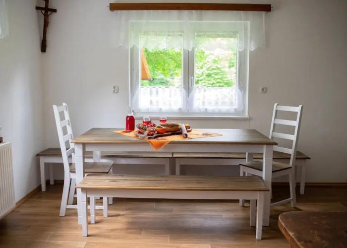 Apartment at the Vesel Homestead, Local Experience