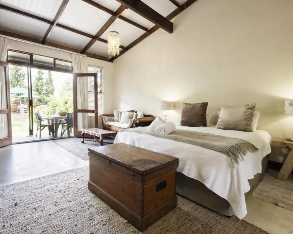 A Hilltop Country Retreat