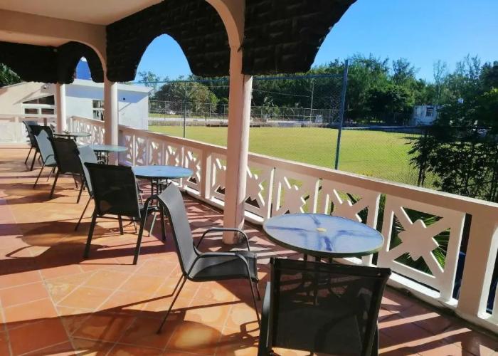 10 bedrooms villa at Quatre Cocos 500 m away from the beach with private pool enclosed garden and wifi