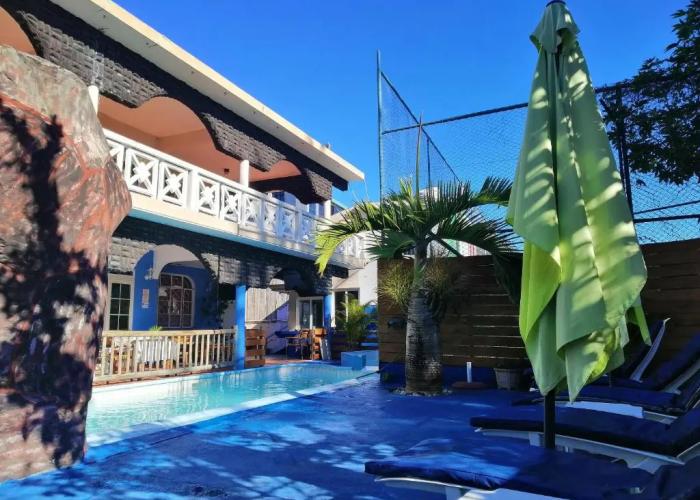 10 bedrooms villa at Quatre Cocos 500 m away from the beach with private pool enclosed garden and wifi