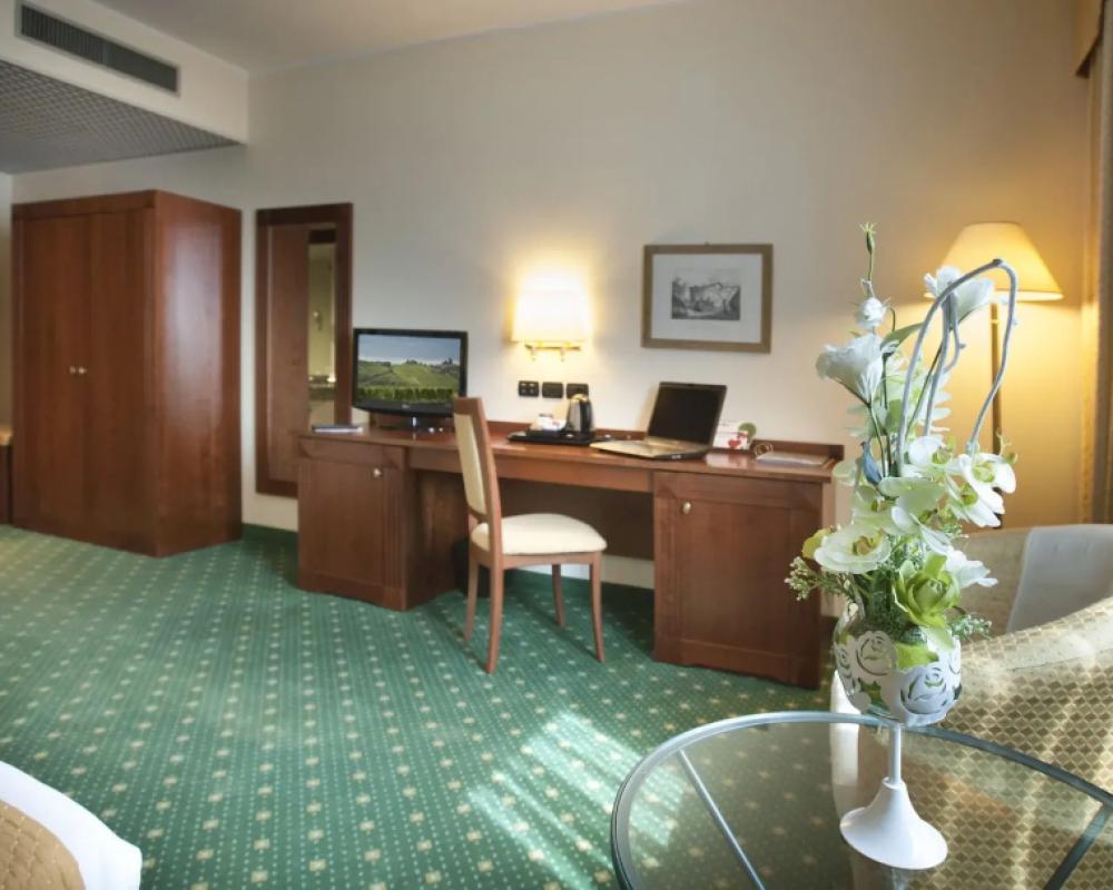 фото Phi Hotel Cavalieri