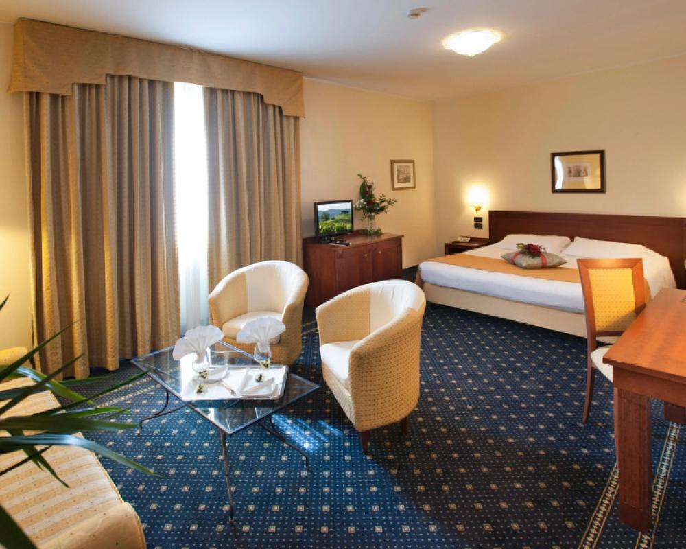 фото Phi Hotel Cavalieri