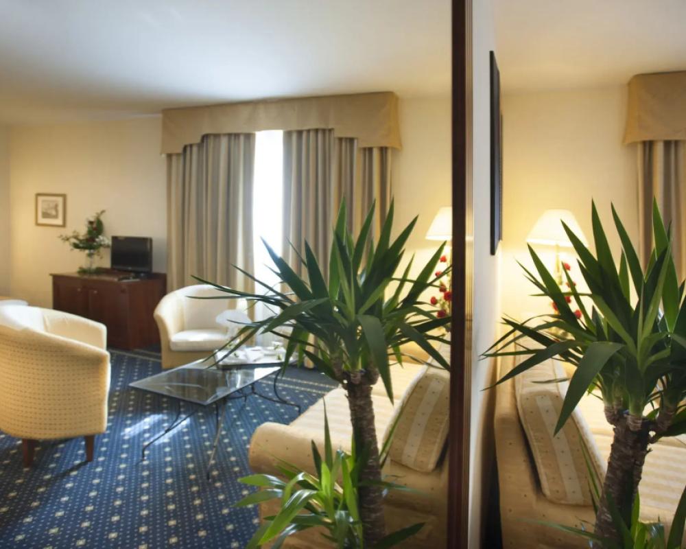 фото Phi Hotel Cavalieri