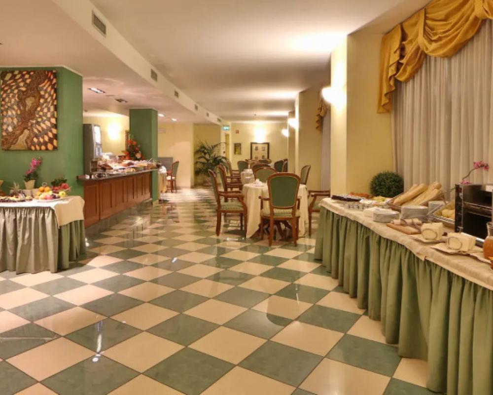 фото Phi Hotel Cavalieri