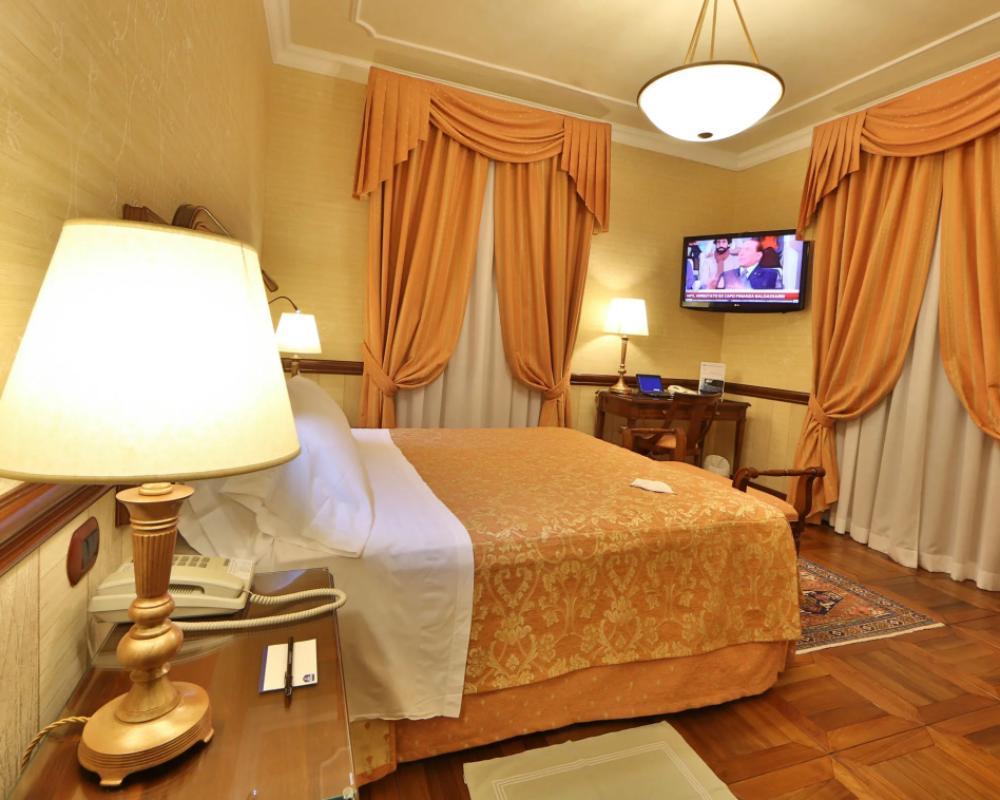 фото Phi Hotel Cavalieri