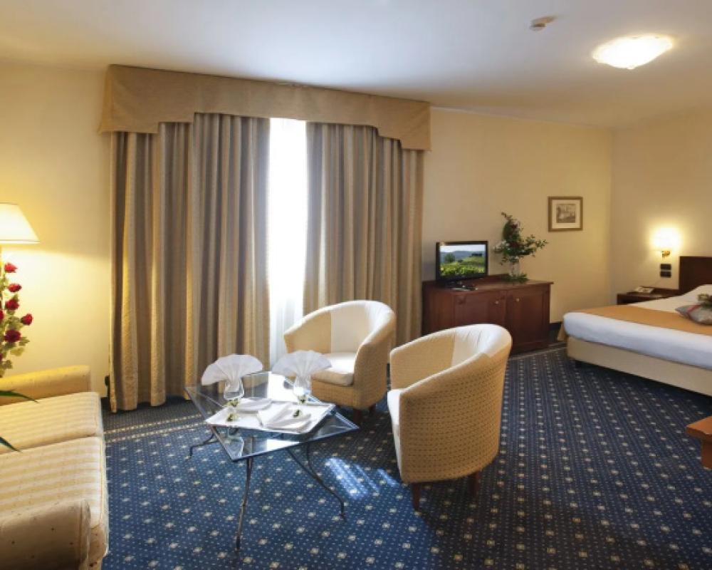 фото Phi Hotel Cavalieri
