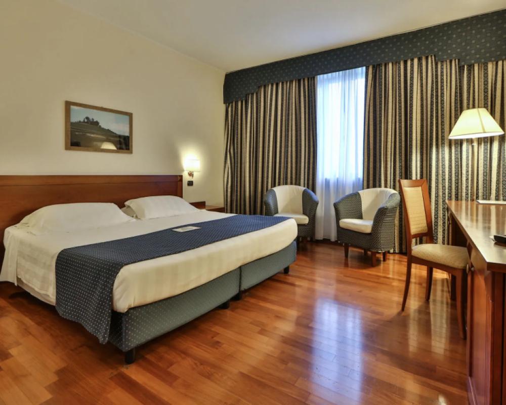 фото Phi Hotel Cavalieri