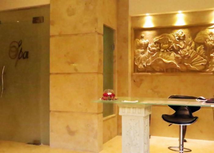 Africana Hotel & Spa