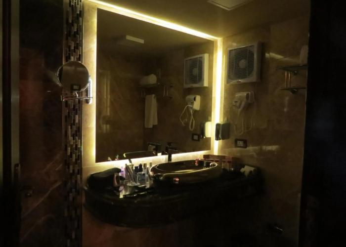 Africana Hotel & Spa