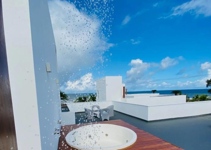 B Blue Beachouses