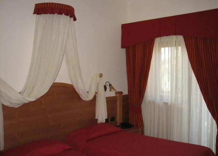 Hotel Fai