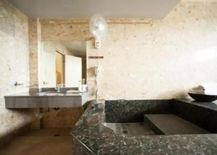 Palm Island Hostel